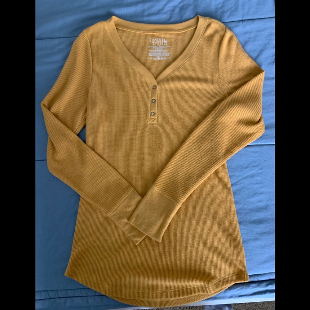 Time and Tru v-neck long sleeve